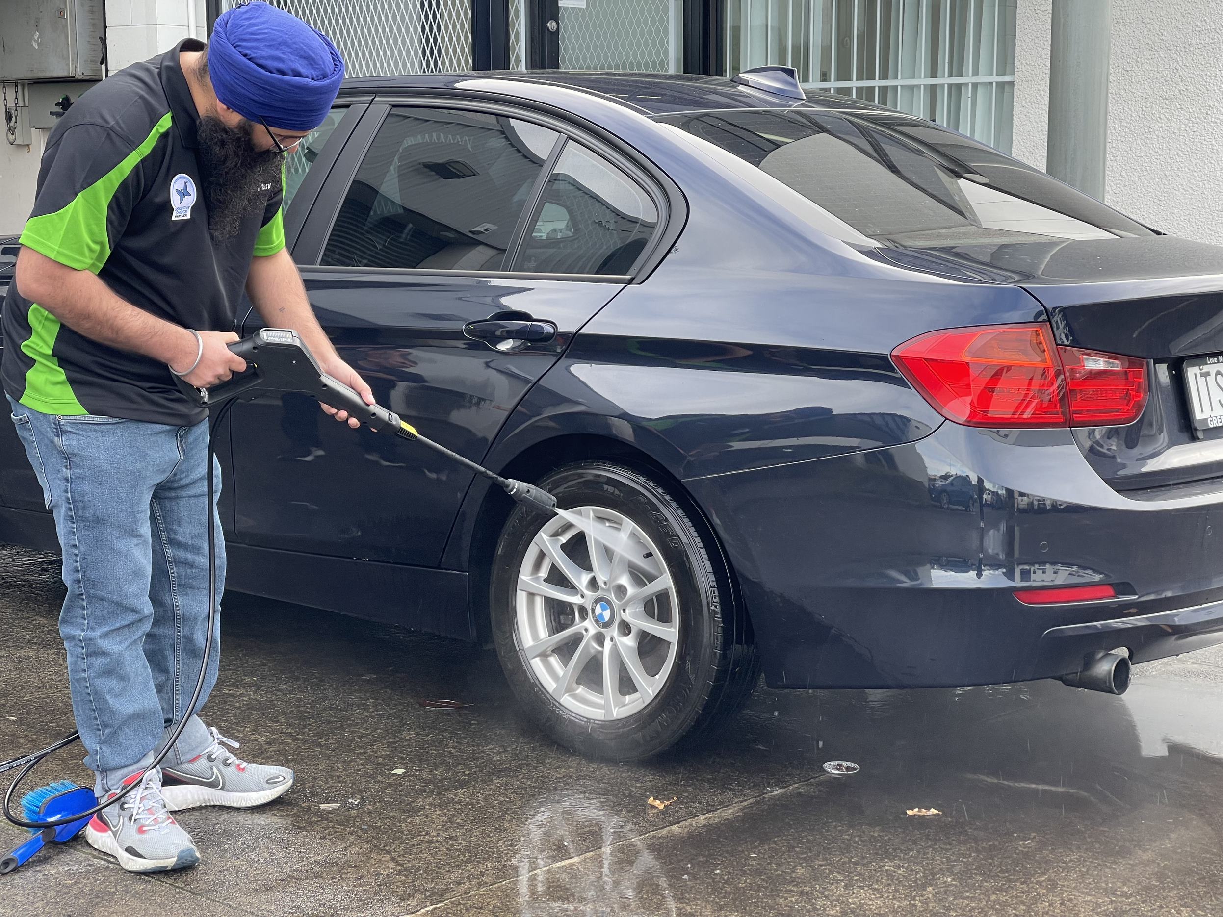 Clean Planet offers high-quality car valet services